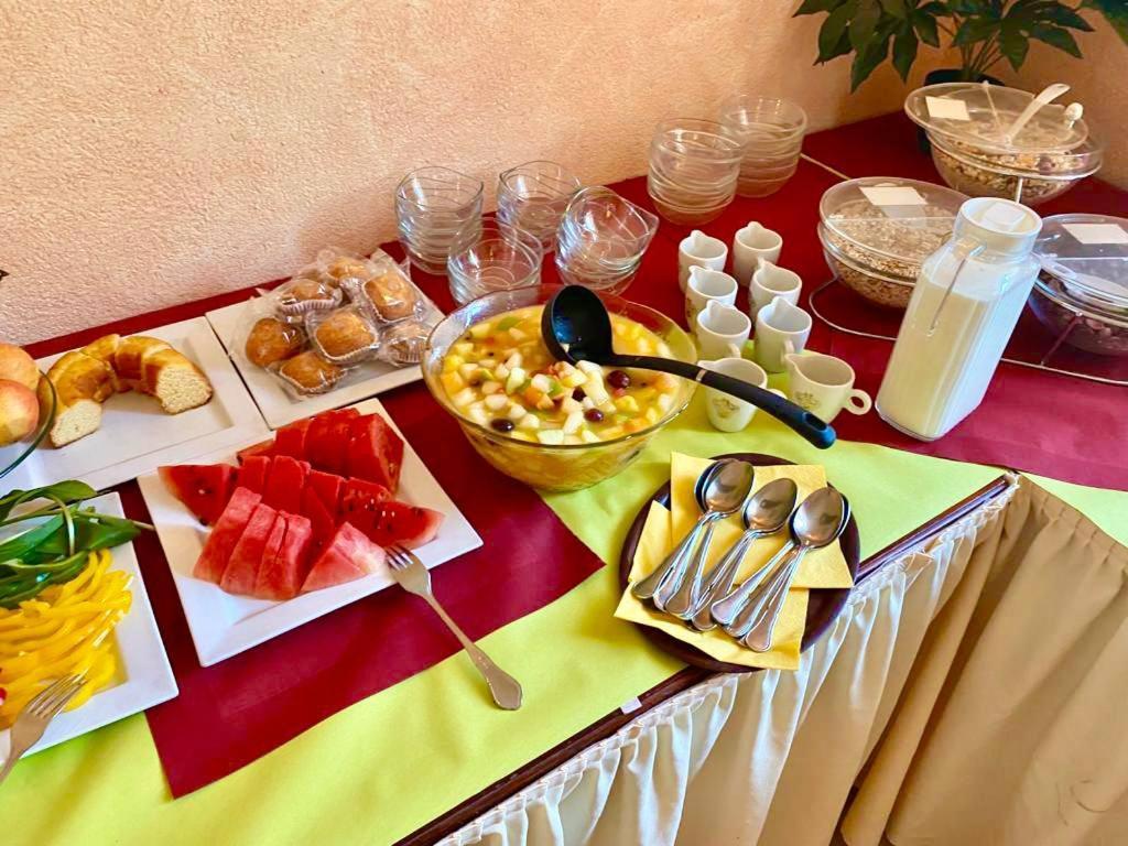 克朗雷司令酒店 特里特海姆 外观 照片