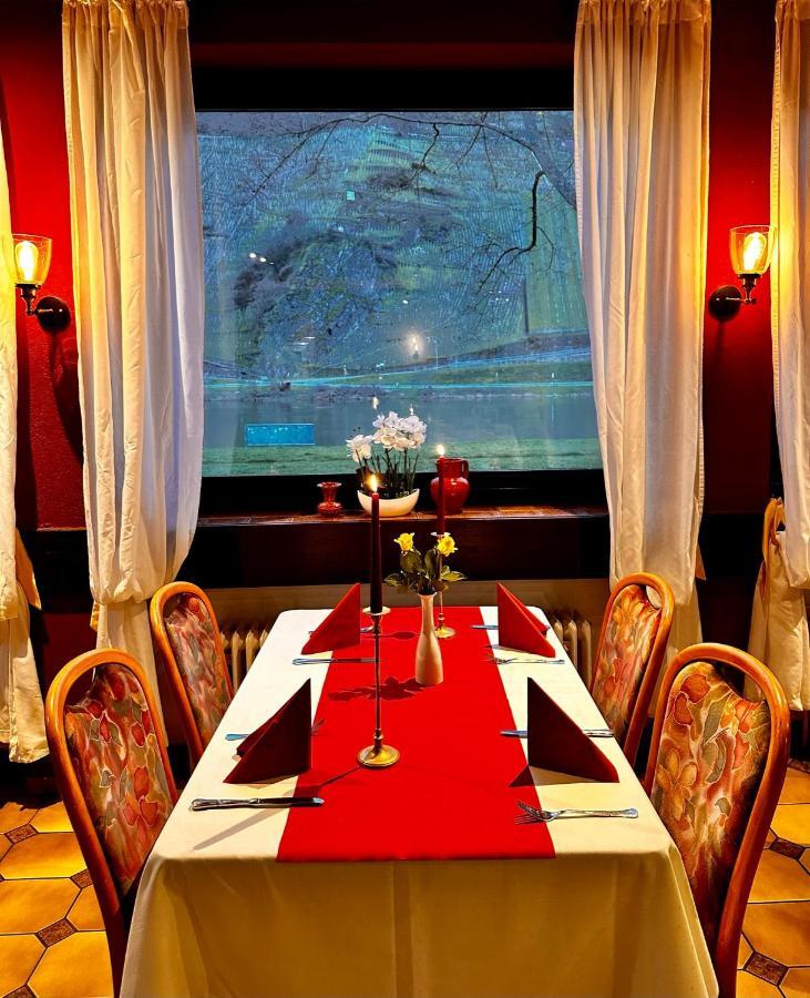 克朗雷司令酒店 特里特海姆 外观 照片